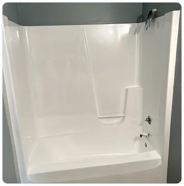 Bathroom restored with expert reglazing services in New York